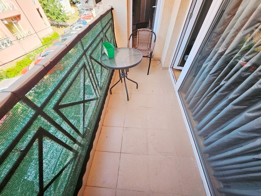 Przestronne mieszkanie dwupokojowe z tarasem w Sunny Day 6 – Przystępna okazja inwestycyjna