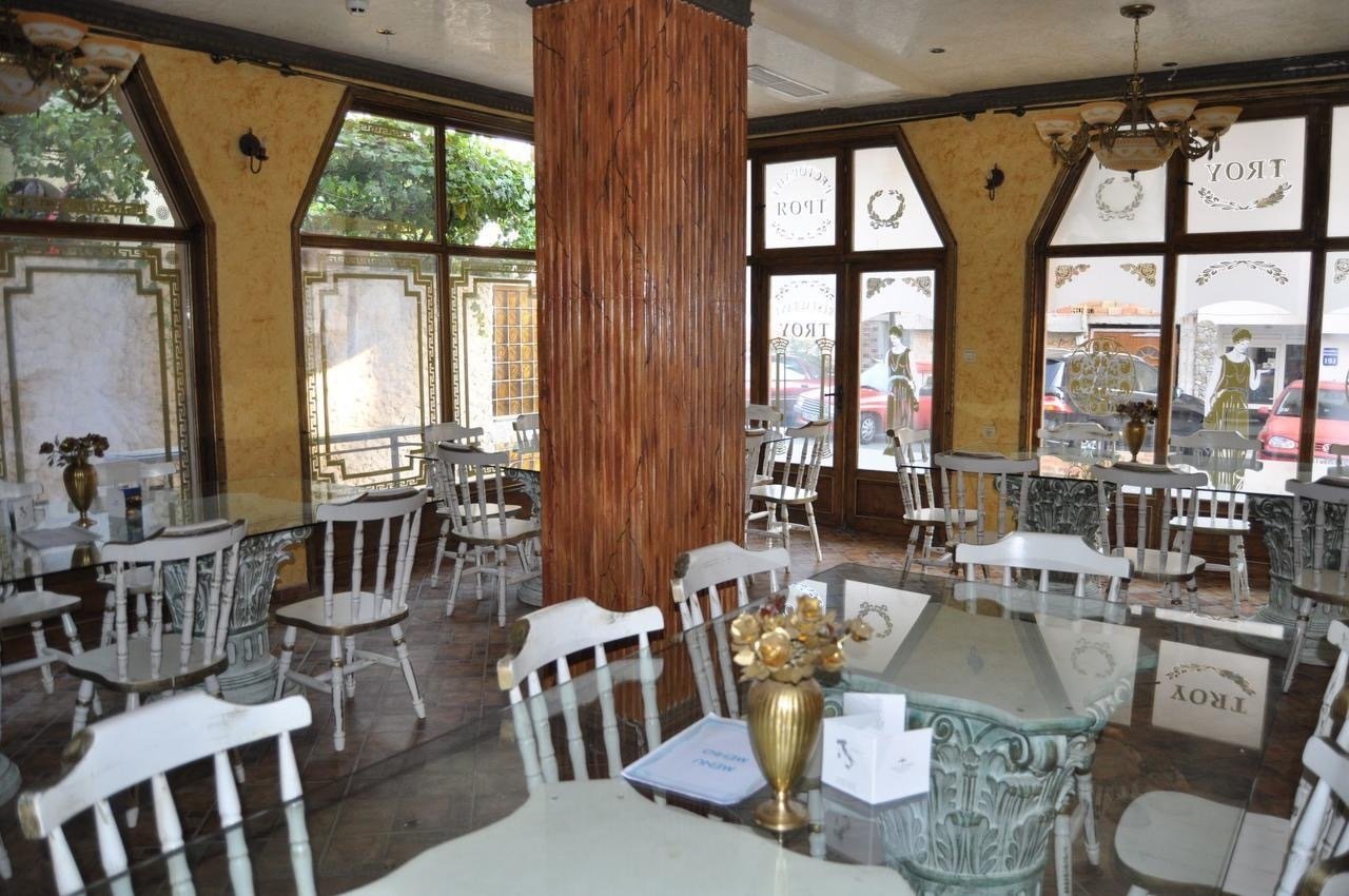 Hotel z restauracją i basenem w Sveti Vlas, Bułgaria