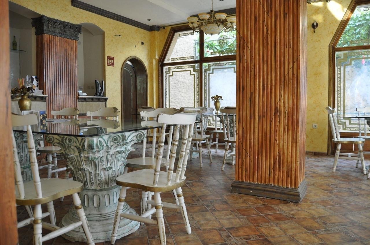 Hotel z restauracją i basenem w Sveti Vlas, Bułgaria