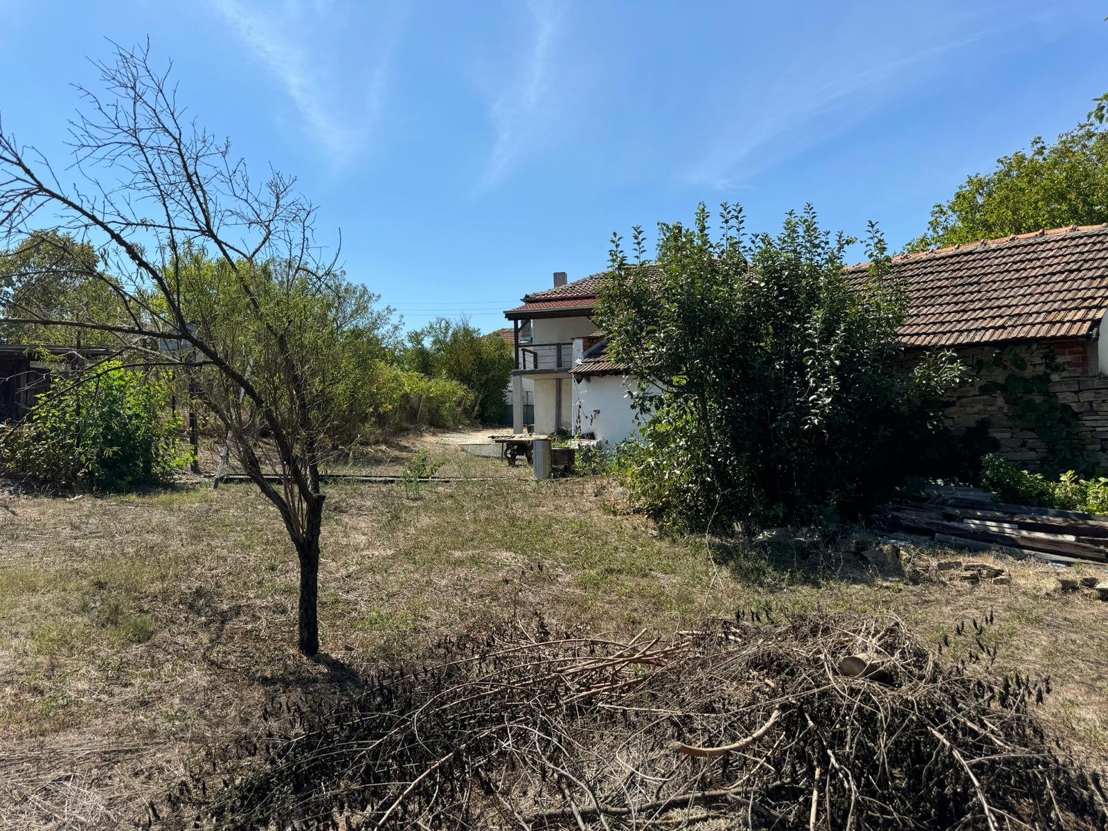 Haus mit großem Garten und Swimmingpool im Dorf Bistrets, Gemeinde Sredets.