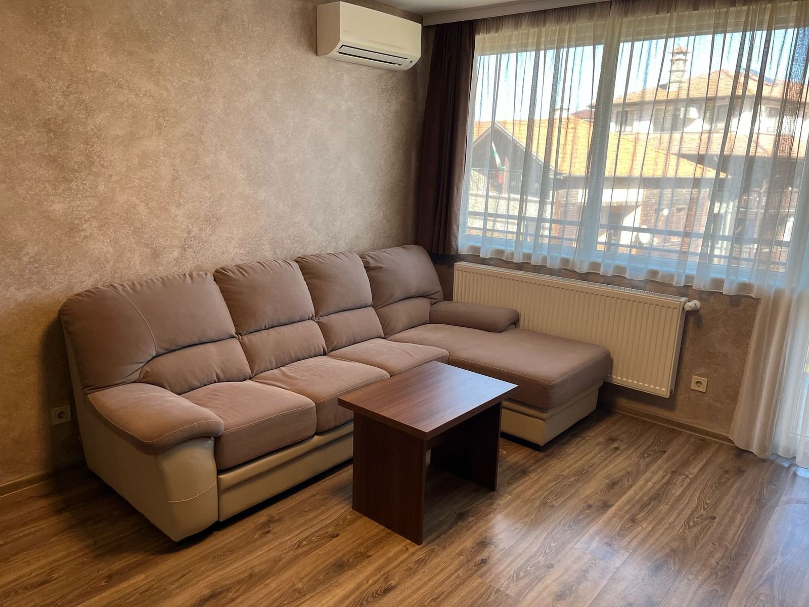 Ich verkaufe eine möblierte 2-Zimmer-Wohnung in Velingrad, Bezirk Ladzhene.