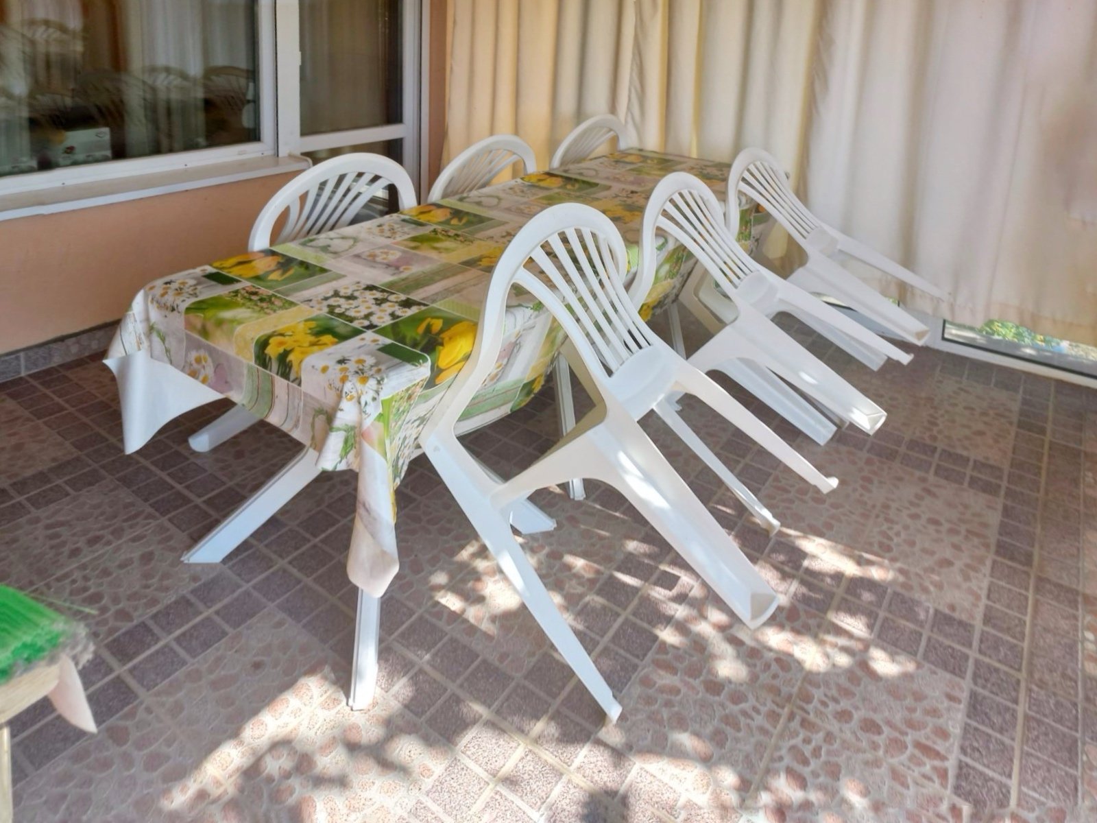 Geräumige Mehrzimmerwohnung in Sveti Vlas mit 2 im Preis inbegriffenen Parkplätzen