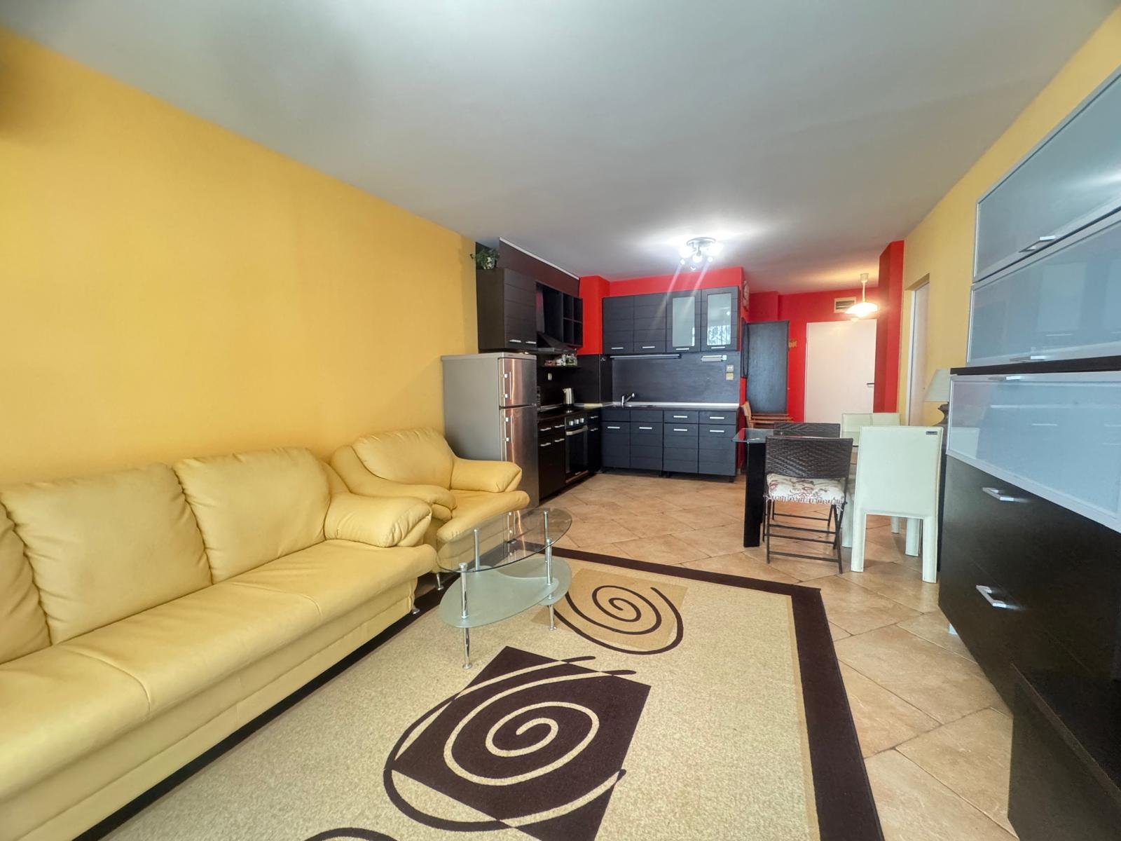 Eine geräumige Einzimmerwohnung in bester Lage in Pomorie.