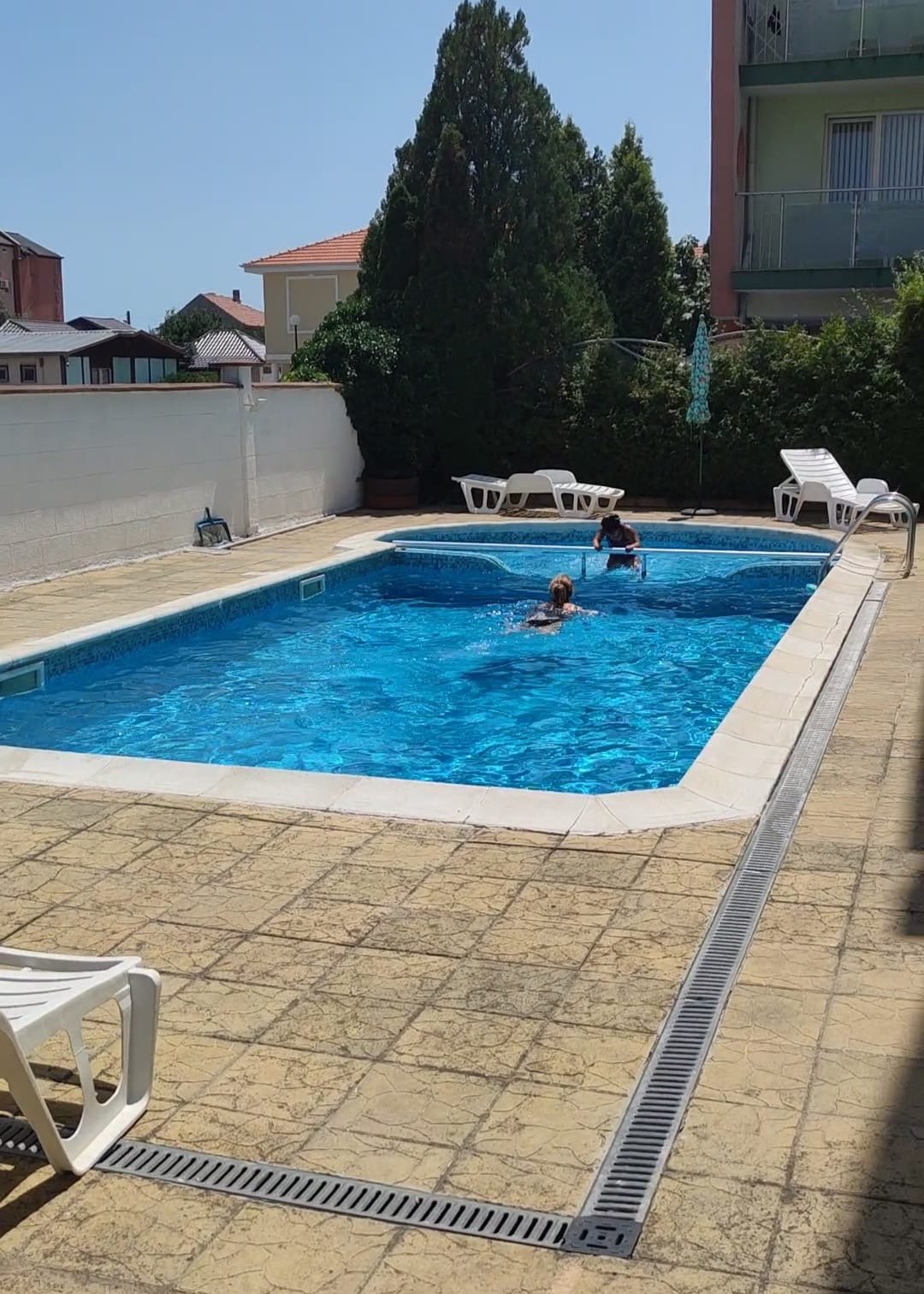 Ein-Zimmer-Apartment im Dorf Ravda