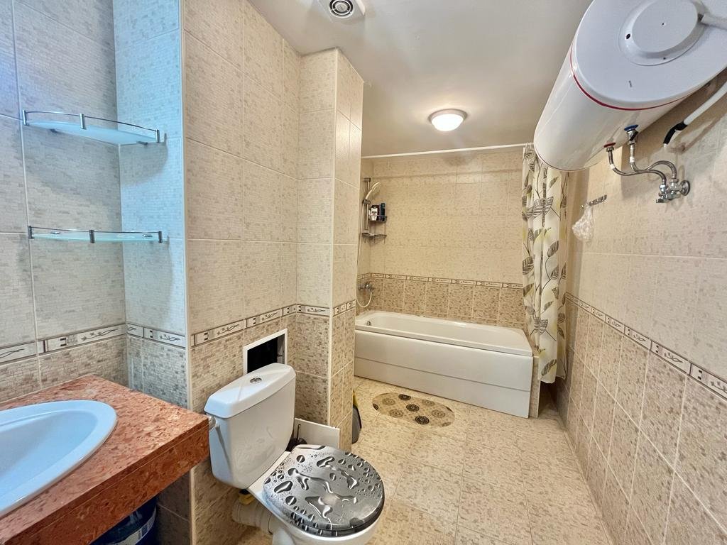 Oferujemy duży apartament z jedną sypialnią w Słonecznym Brzegu z widokiem na morze!