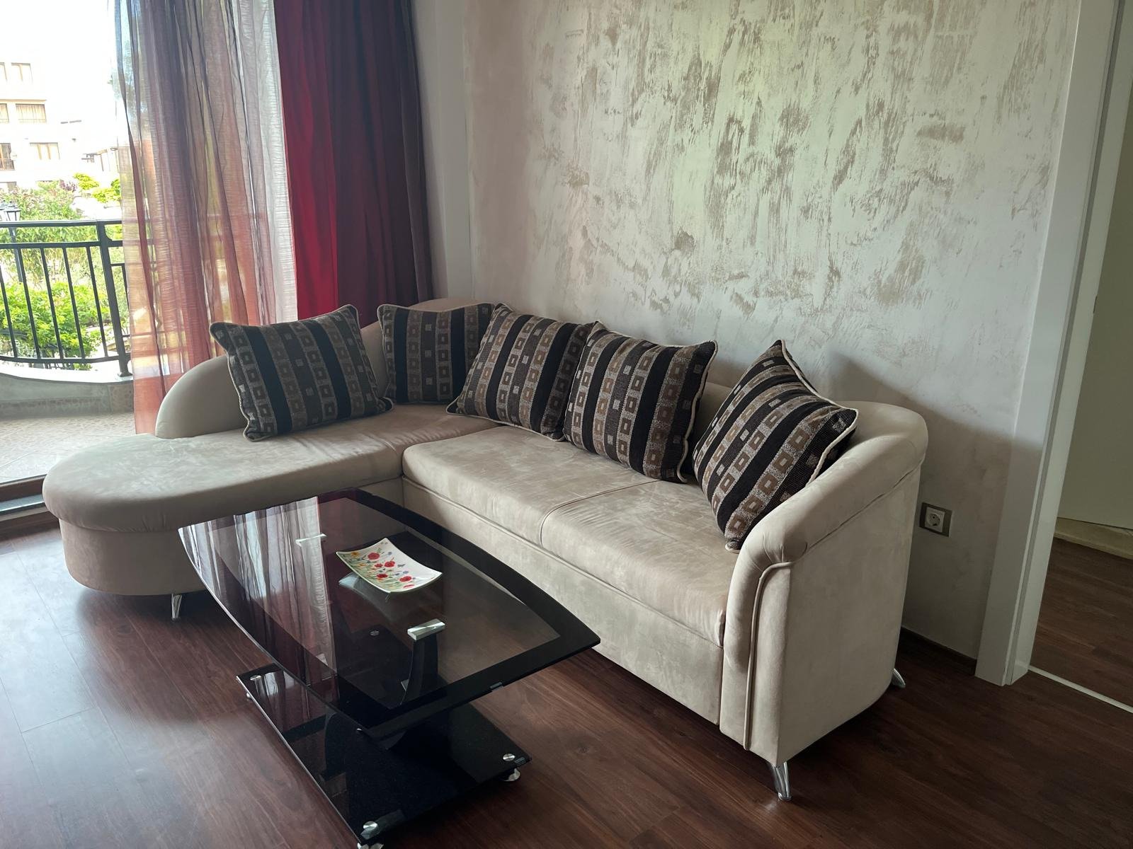 Ekskluzywna oferta dwupokojowego apartamentu z pięknym widokiem na morze i pierwszym rzędem od morza - Pomorie