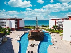 Przestronny apartament z 1 sypialnią i panoramicznym widokiem na morze – Privilege Fort Beach, Sveti Vlas – Elenite