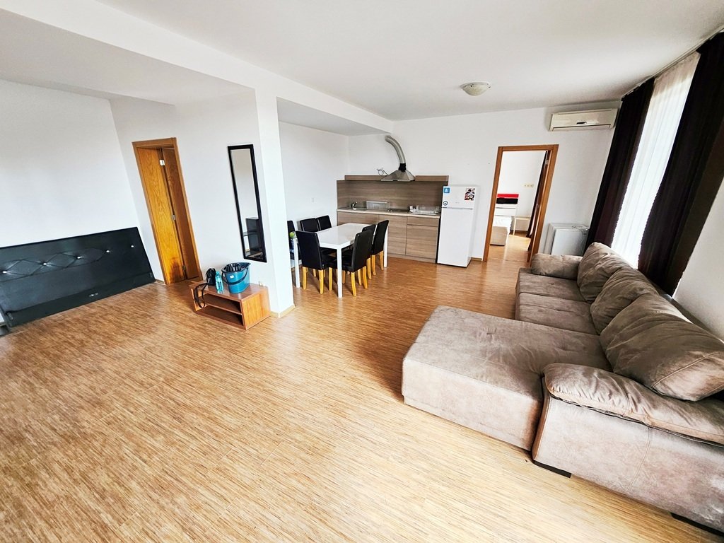 Przestronny penthouse z 3 sypialniami i dużym tarasem w Sunny View Central