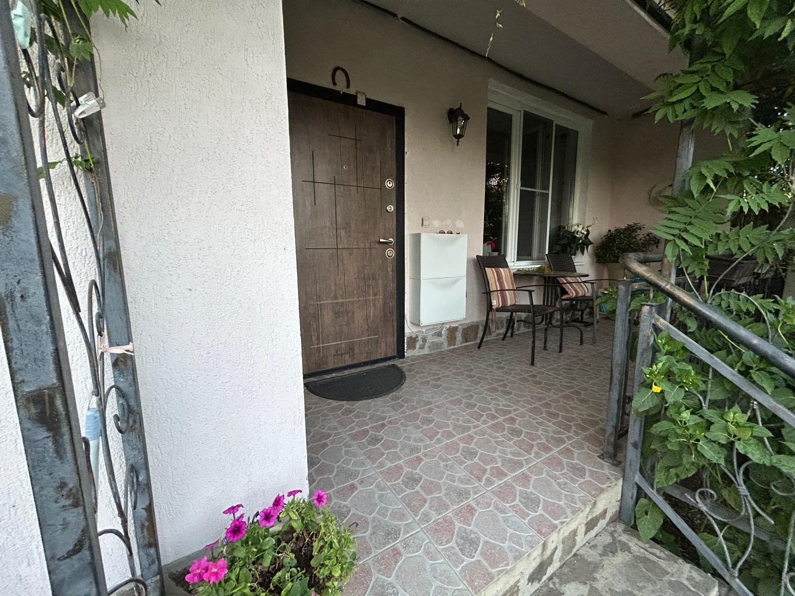 Wysokiej jakości bungalow z zagospodarowanym ogrodem w wiosce Kamenar, region Burgas, Bułgaria