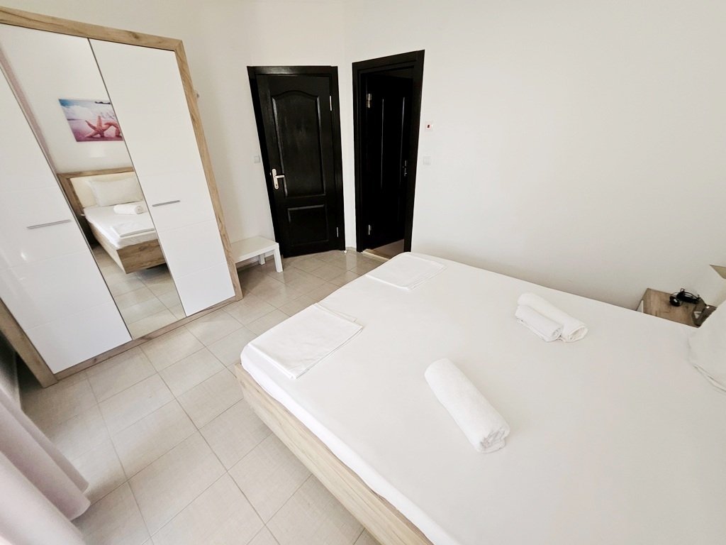 Przestronne mieszkanie dwupokojowe z widokiem na ogród w Bay View Villas