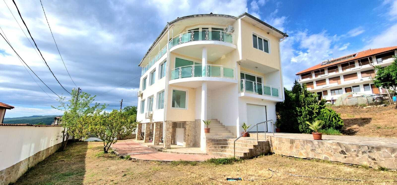 Elegancka willa z 8 pokojami, z tarasami panoramicznymi i unikalnym widokiem na morze, góry oraz naturę – Cholakova Cheshma, Kosharitsa, Bułgaria