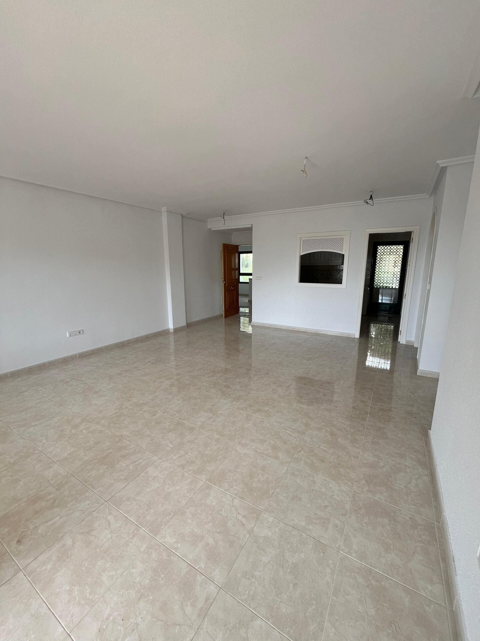 Komfortowe apartamenty z basenem i ogrodem, Orihuela