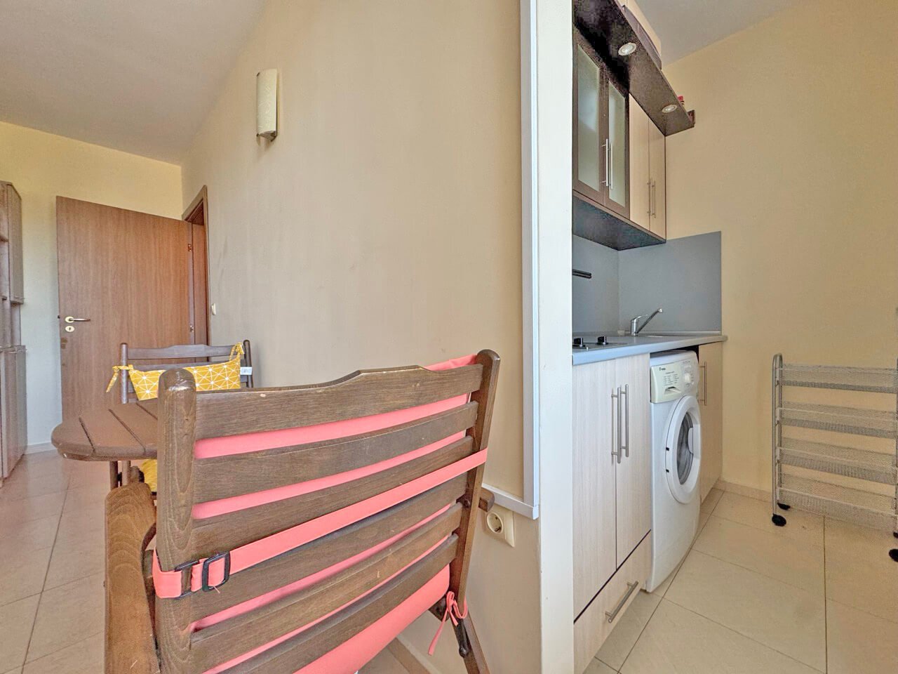 Studio im Komplex Relax mit Blick auf die Berge in Sveti Vlas, BulgarienStudio w kompleksie Relax z widokiem na góry w Sveti Vlas, Bułgaria