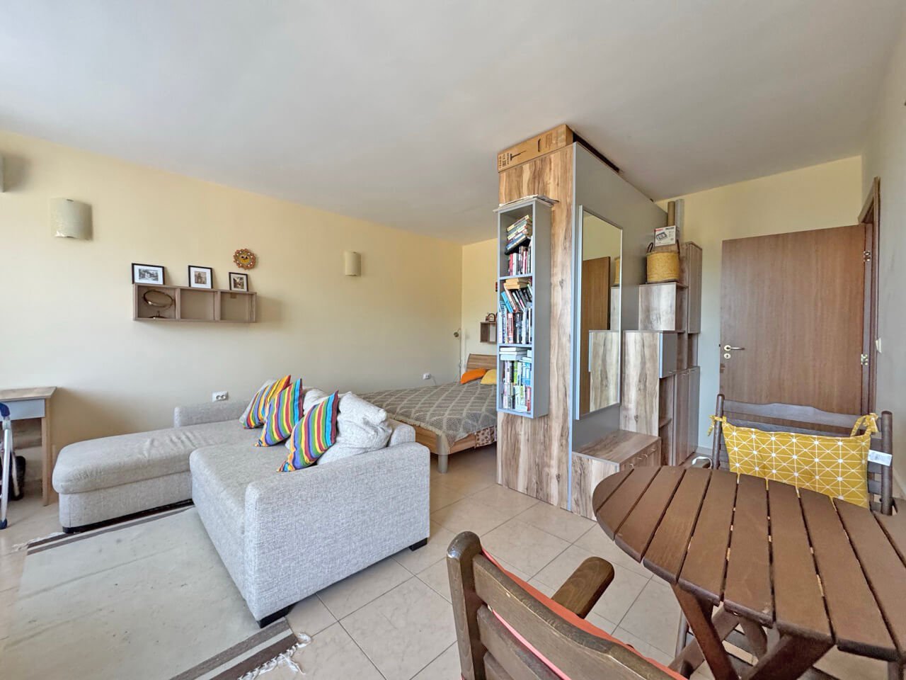 Studio im Komplex Relax mit Blick auf die Berge in Sveti Vlas, BulgarienStudio w kompleksie Relax z widokiem na góry w Sveti Vlas, Bułgaria