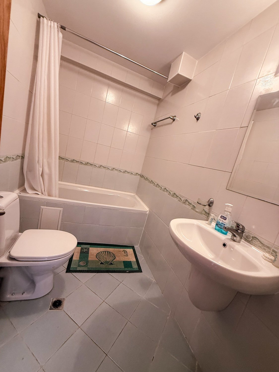 Trzypokojowy apartament z widokiem na morze i basen w kompleksie The Vineyards Resort, Aheloy, Bułgaria