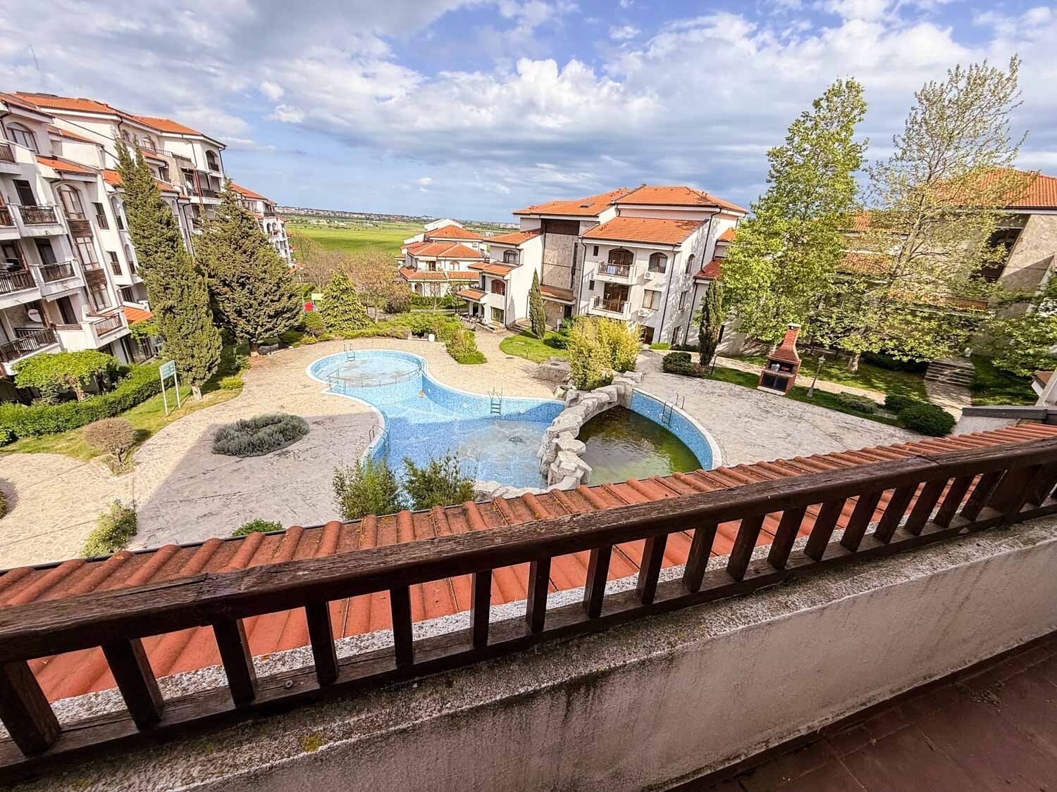 Trzypokojowy apartament z widokiem na morze i basen w kompleksie The Vineyards Resort, Aheloy, Bułgaria