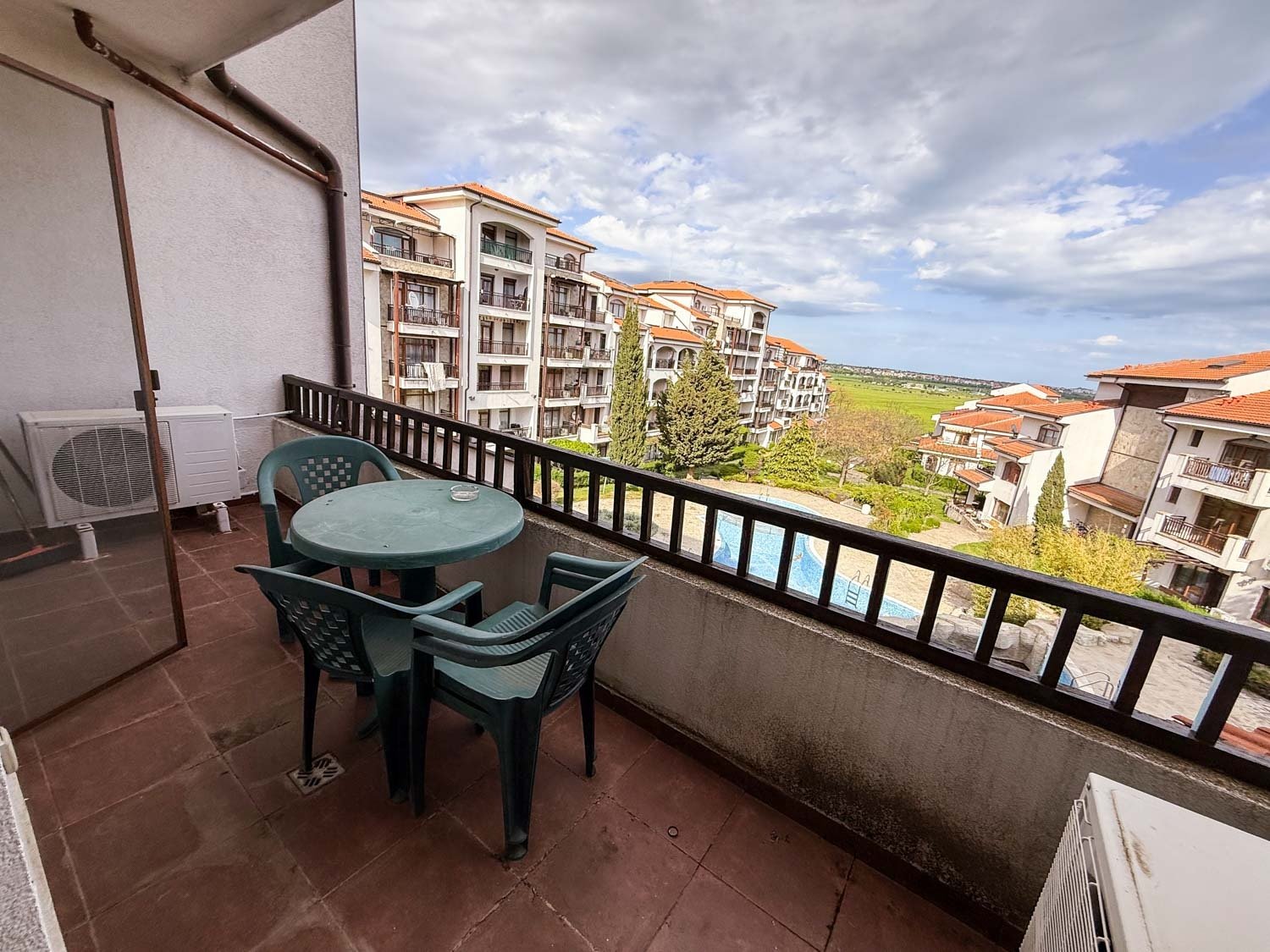 Trzypokojowy apartament z widokiem na morze i basen w kompleksie The Vineyards Resort, Aheloy, Bułgaria