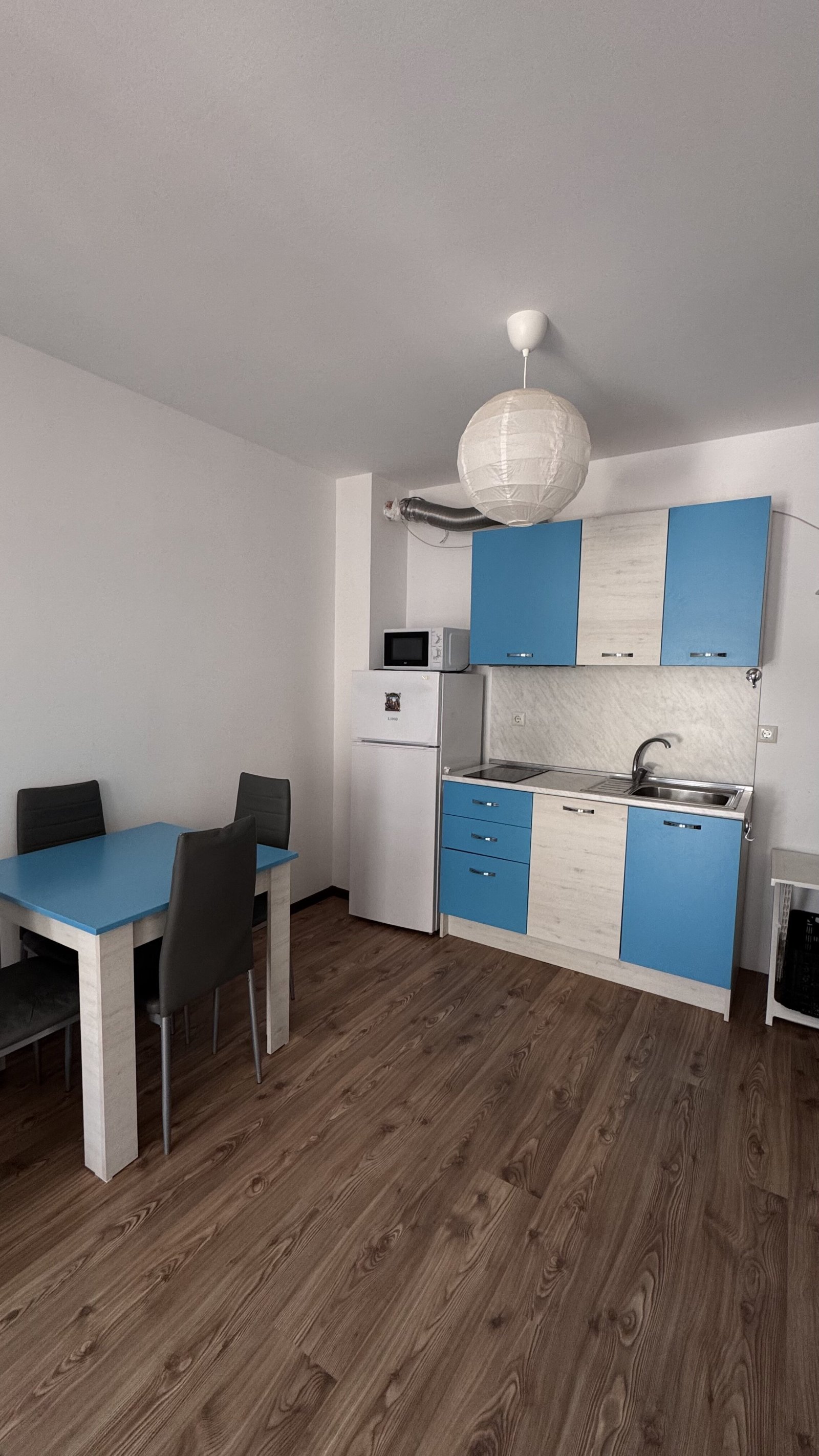 Mebleowe mieszkanie dwupokojowe o powierzchni 55 m² w kompleksie Marski Bryag, Sveti Vlas