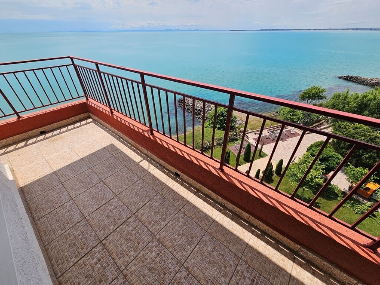 st-vlas-bulgaria-2-bedroom-apartment-panorama-fort-beach-3-sUltY43C4MbpZSRq