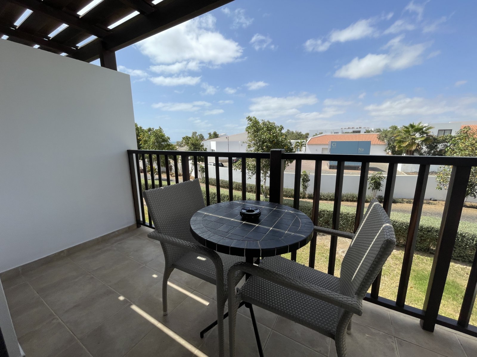 Gwarancja zysku, apartament z jedną sypialnią z widokiem na baseny w ośrodku Melia Llana Beach Resort na Wyspach Zielonego Przylądka