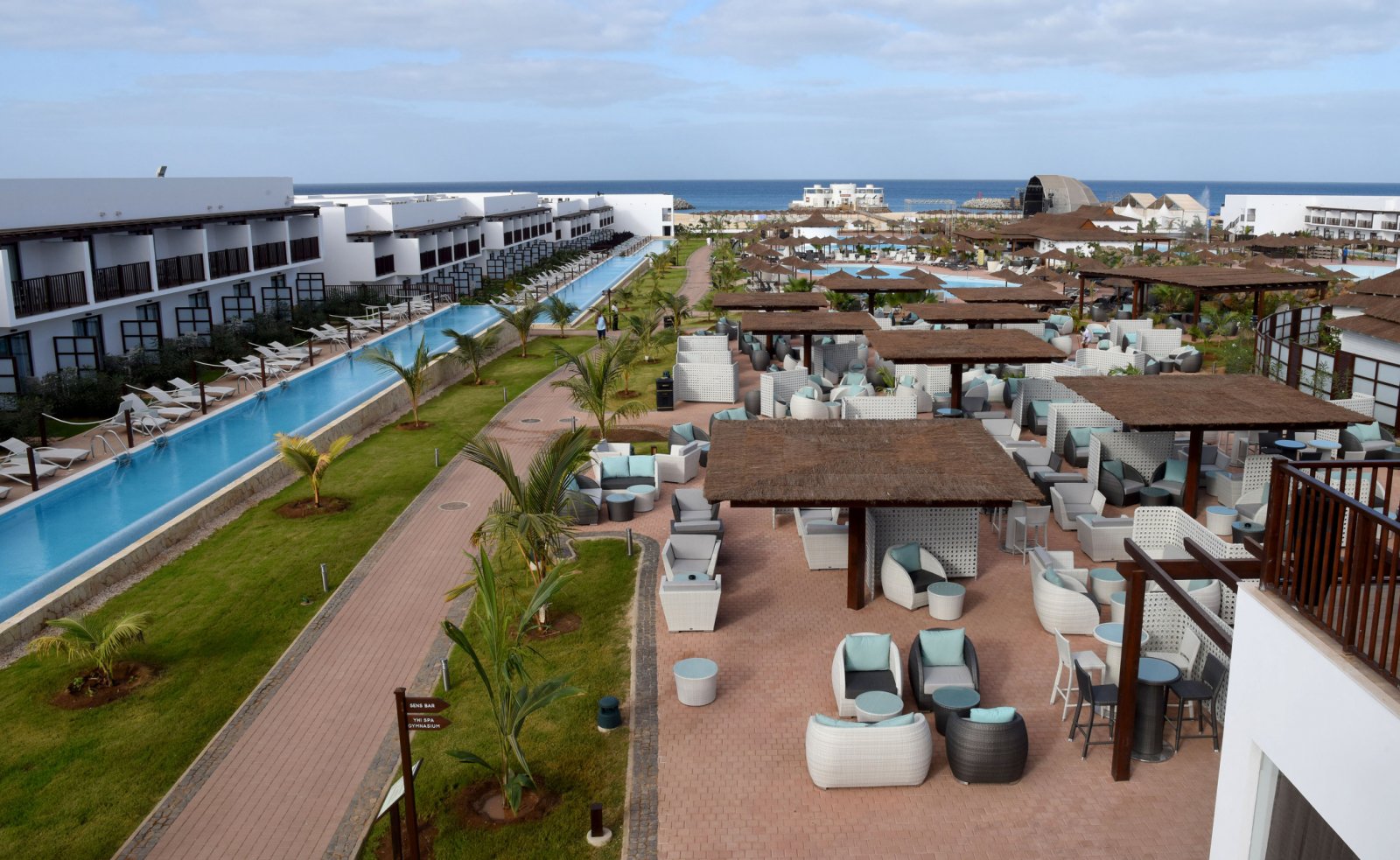 Gwarancja zysku, apartament z jedną sypialnią z widokiem na baseny w ośrodku Melia Llana Beach Resort na Wyspach Zielonego Przylądka