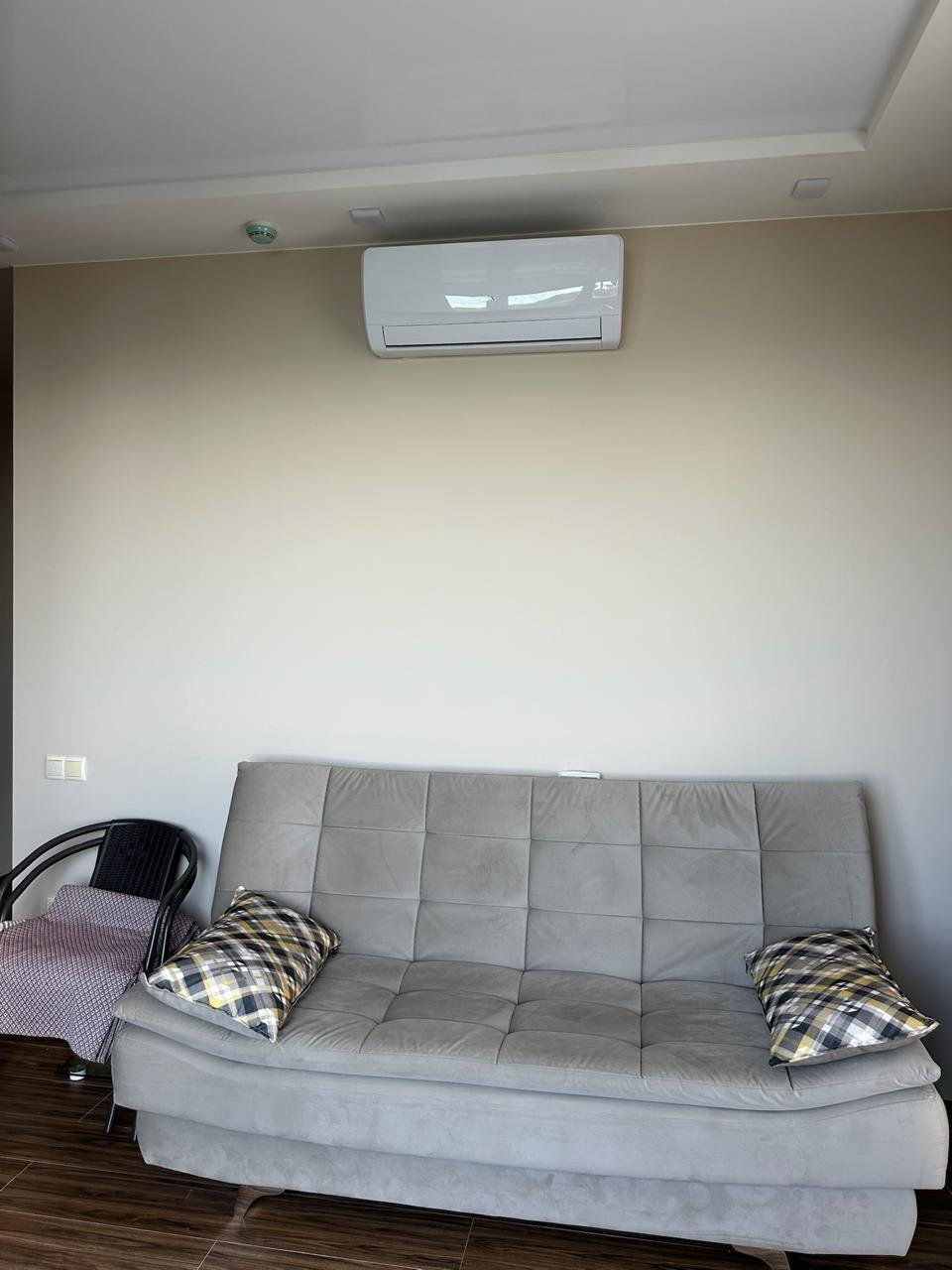 Piękne umeblowane mieszkanie z dwoma sypialniami w Next Green w Batumi, Gruzja – dwa balkony i widok na morze