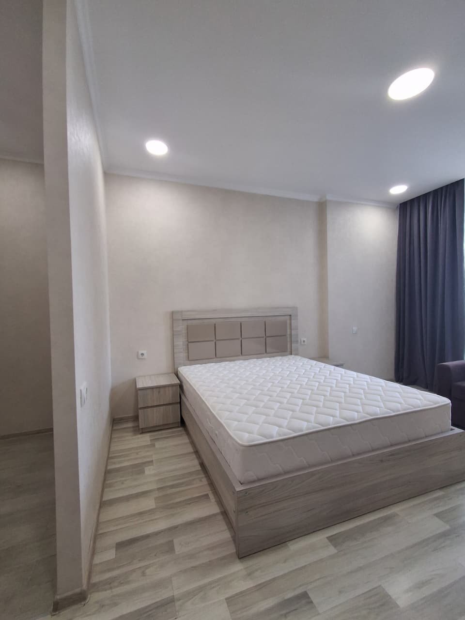 Batumi: Przestronne, umeblowane studio w Ramada, Batumi, Gruzja – wysokie piętro z widokiem na morze i Aleję Bohaterów 