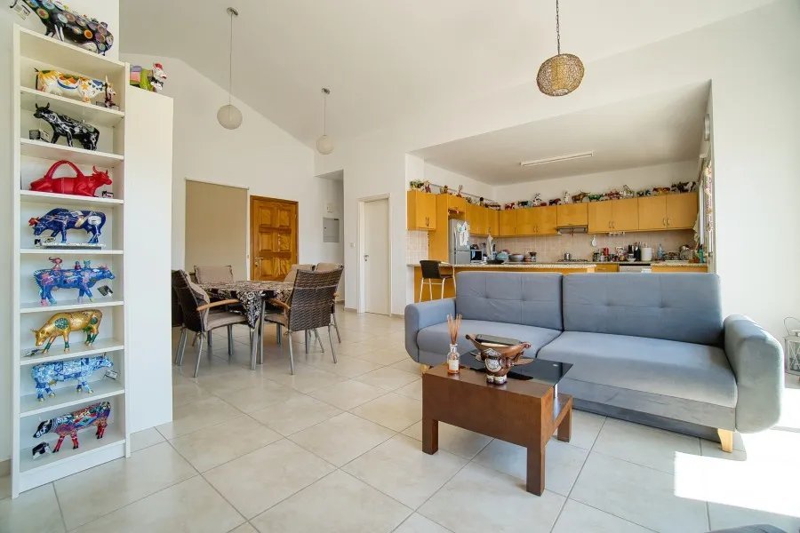 Wolnostojąca willa w Pegii, Pafos