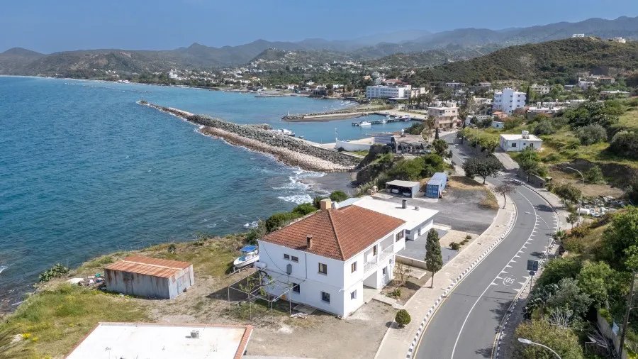 Pomos: Wolnostojąca willa w Pomos, Pafos 