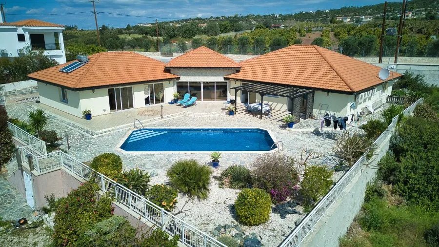 Wolnostojąca willa w Pegii - Jaskinie Morskie, Pafos