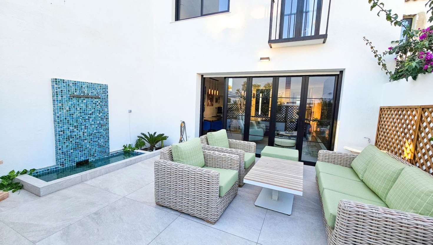 Wunderschönes Haus mit Panoramablick aufs Meer – nur 1 Gehminute vom Strand entfernt, Casares Costa del Sol