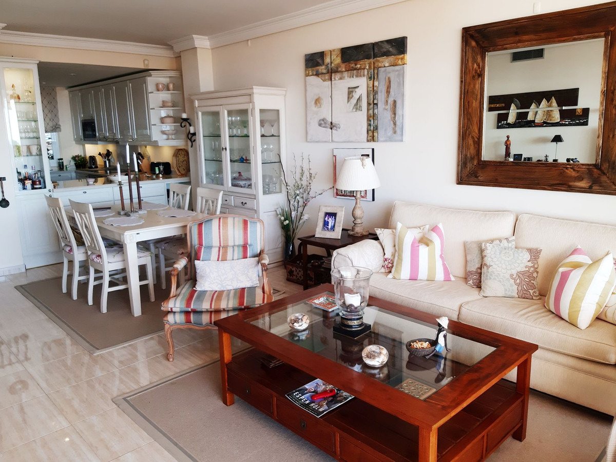 Luxusapartment mit atemberaubendem Meerblick – Golfparadies in Miraflores, Costa del Sol