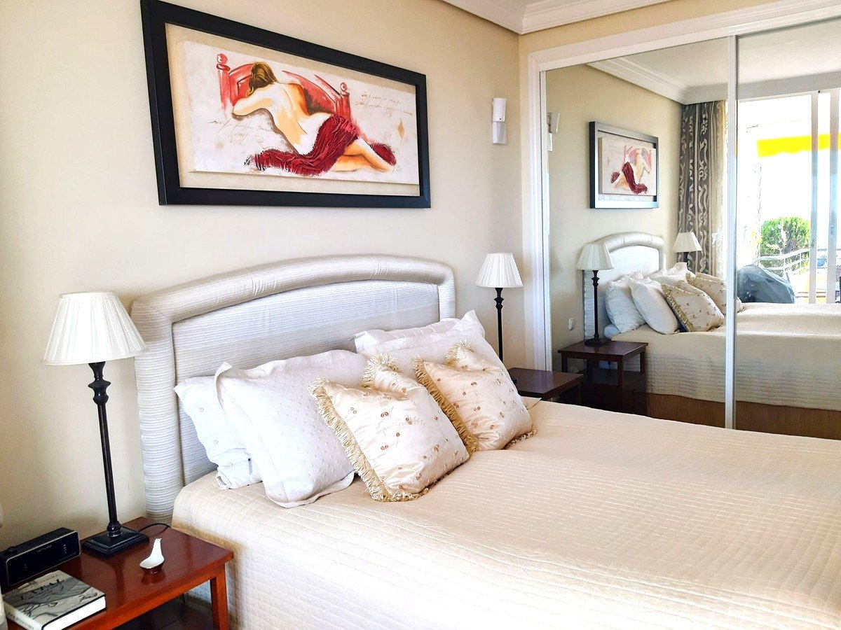 Luxusapartment mit atemberaubendem Meerblick – Golfparadies in Miraflores, Costa del Sol