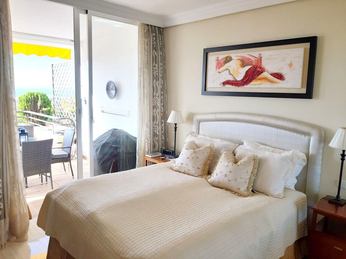 Luxusapartment mit atemberaubendem Meerblick – Golfparadies in Miraflores, Costa del Sol