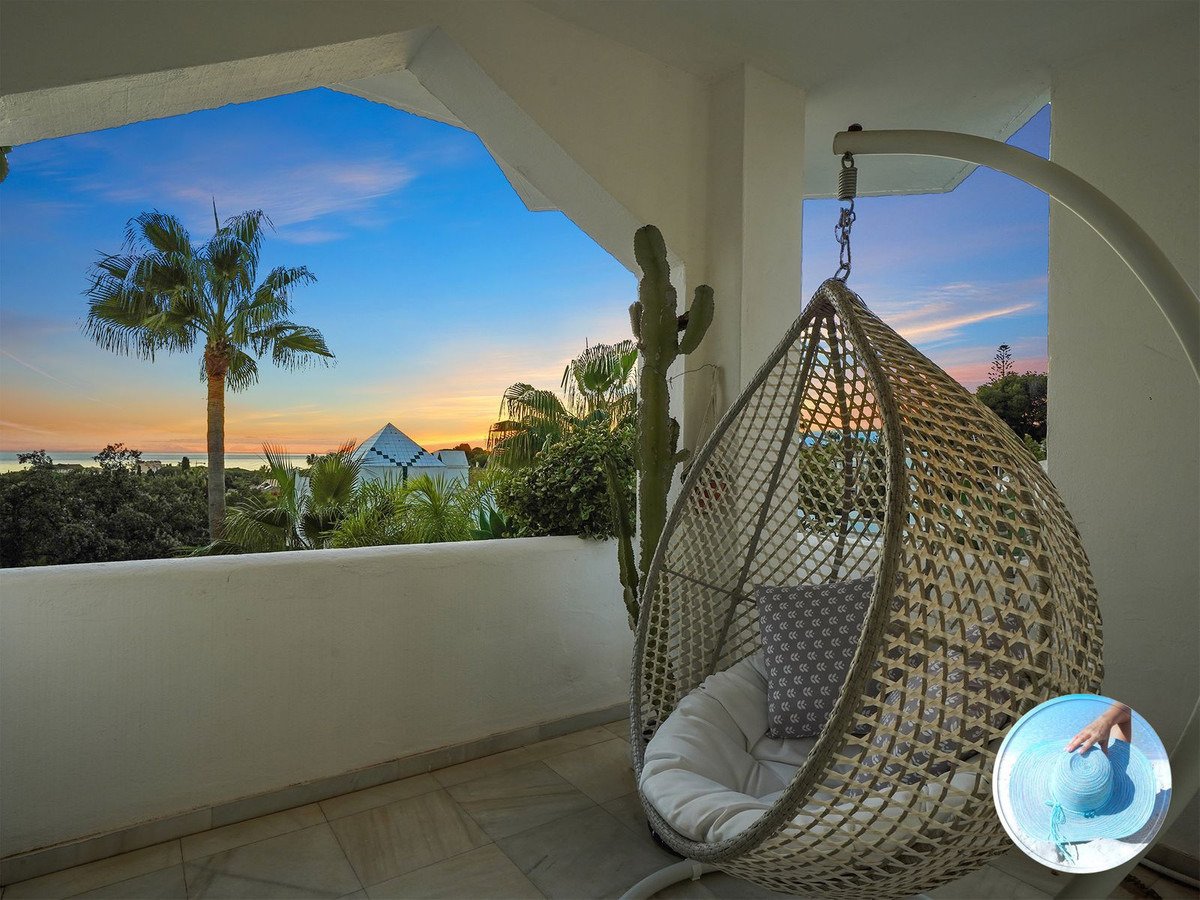 Luxuriöses zweistöckiges Penthouse mit Meerblick im Herzen von Marbella