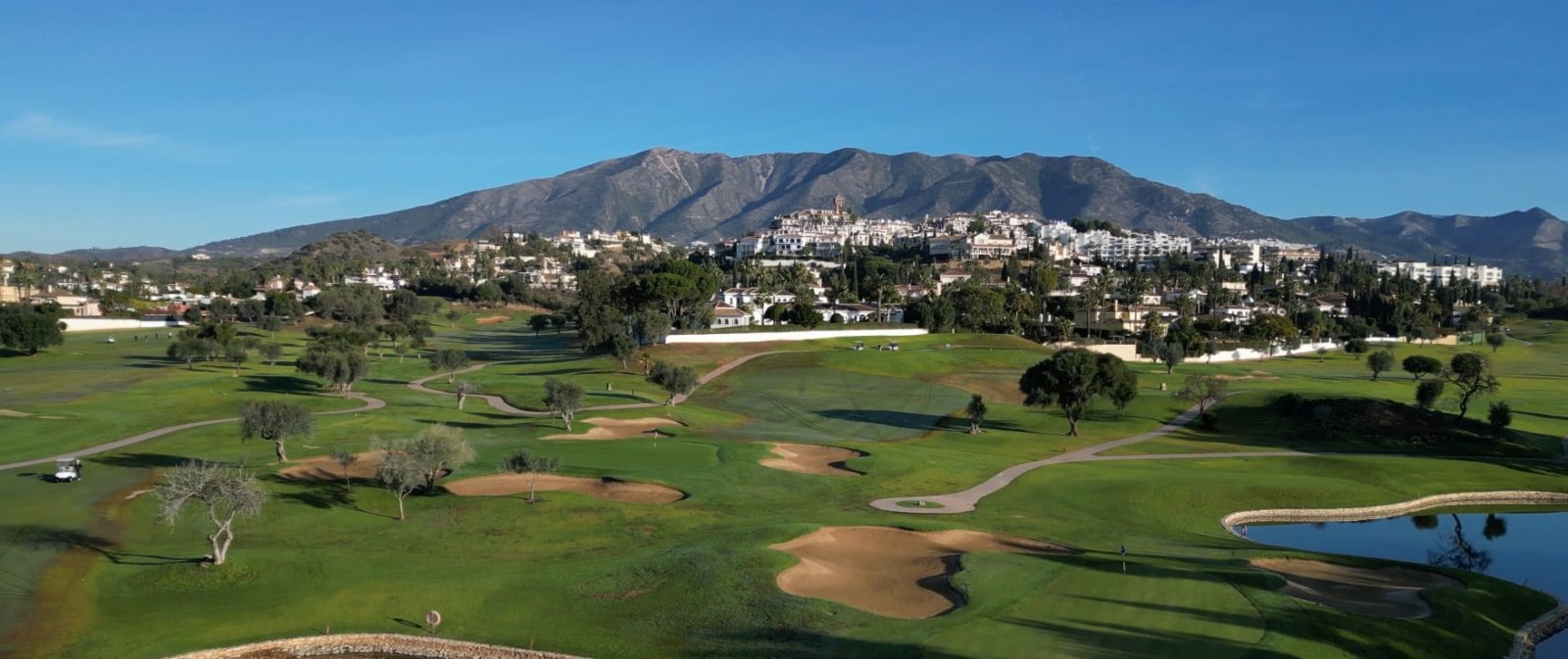 Exklusive Maisonette-Wohnung direkt am Golfplatz mit spektakulärem Meerblick, Mijas, Malaga.