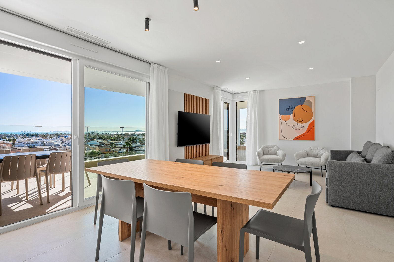 Luksusowy penthouse z solarium i widokiem na morze w pobliżu Los Alcázares