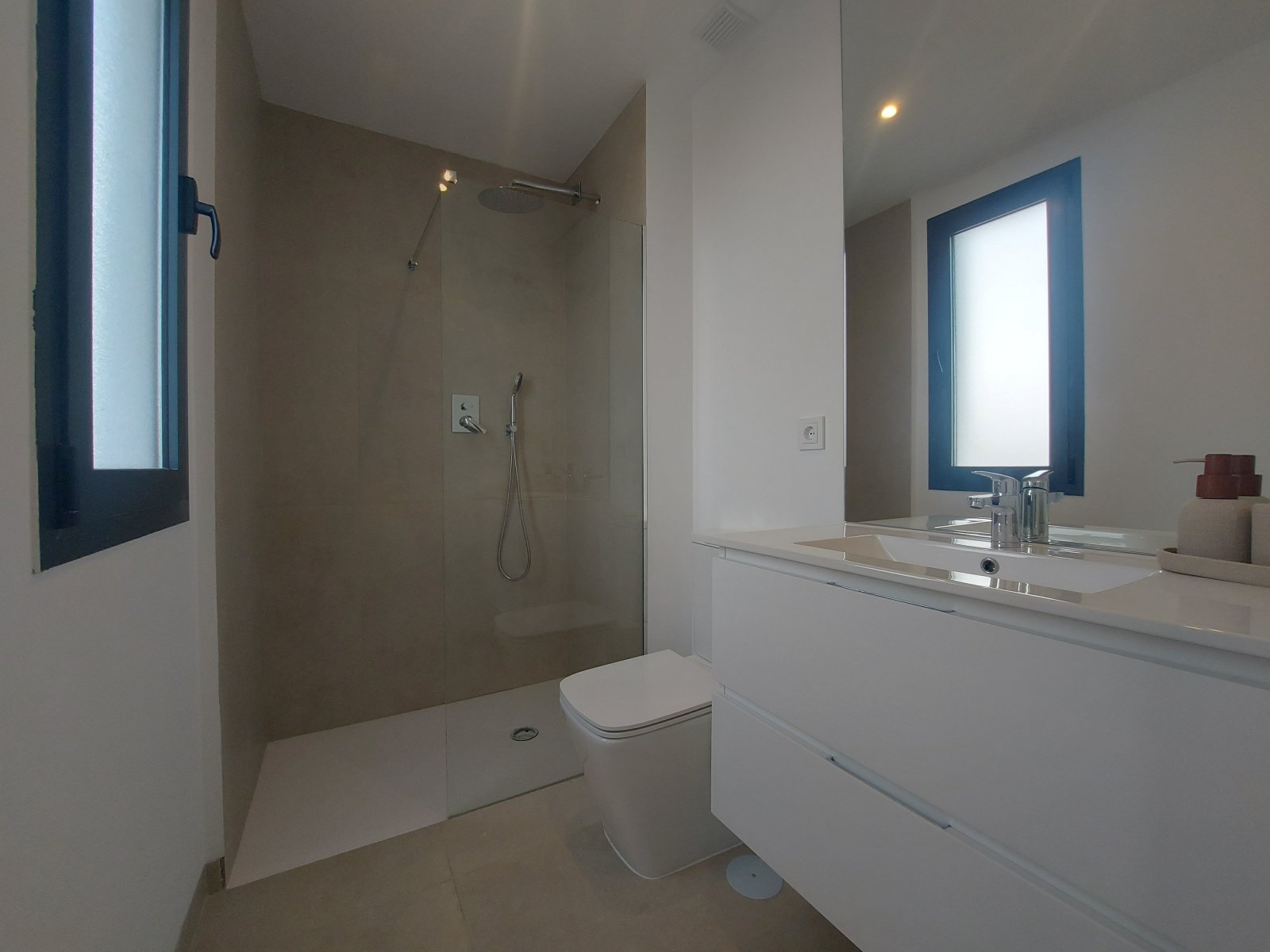 Słoneczne apartamenty 400 m od morza z basenem, Mar de Cristal