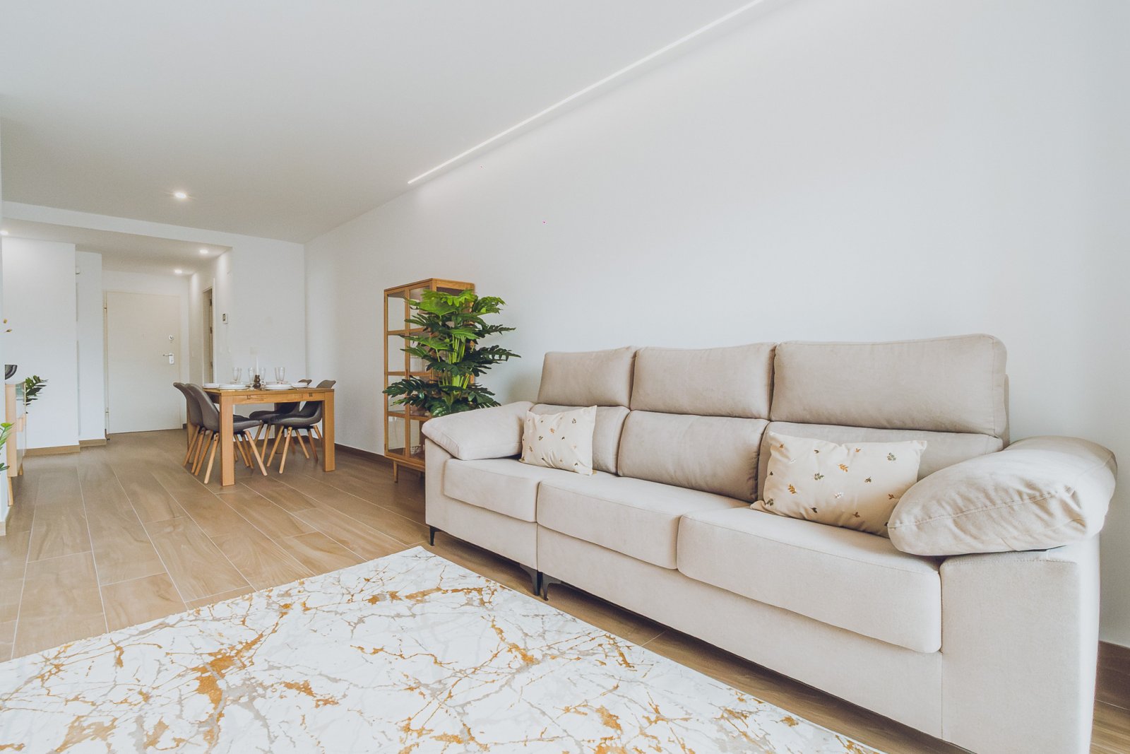 Moderne Apartments und Penthäuser, private Terrassen und Garagen, Redován