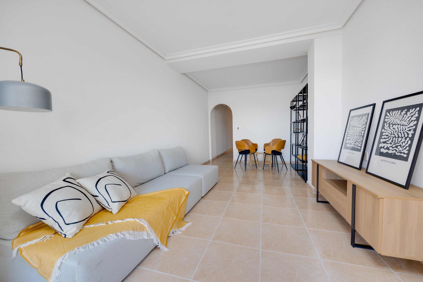 Nowoczesny apartament z 2 sypialniami, przestronnym tarasem i basenem, San Fulgencio, Hiszpania