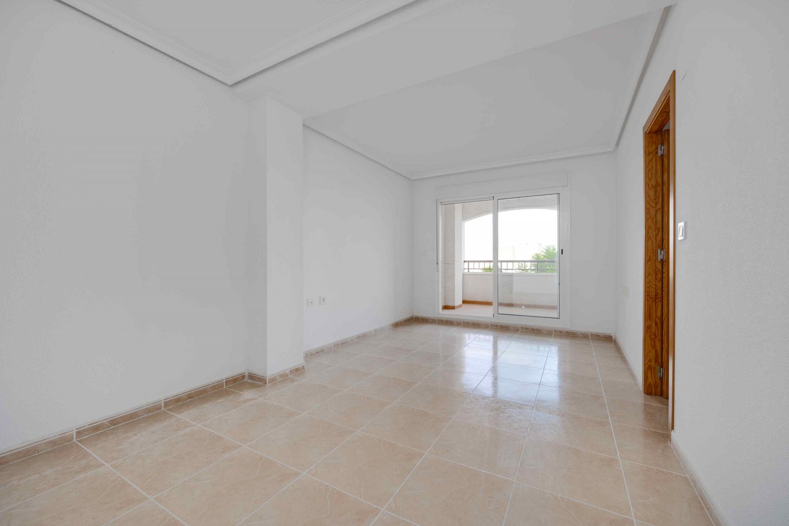 Nowoczesny apartament z 2 sypialniami, przestronnym tarasem i basenem, San Fulgencio, Hiszpania