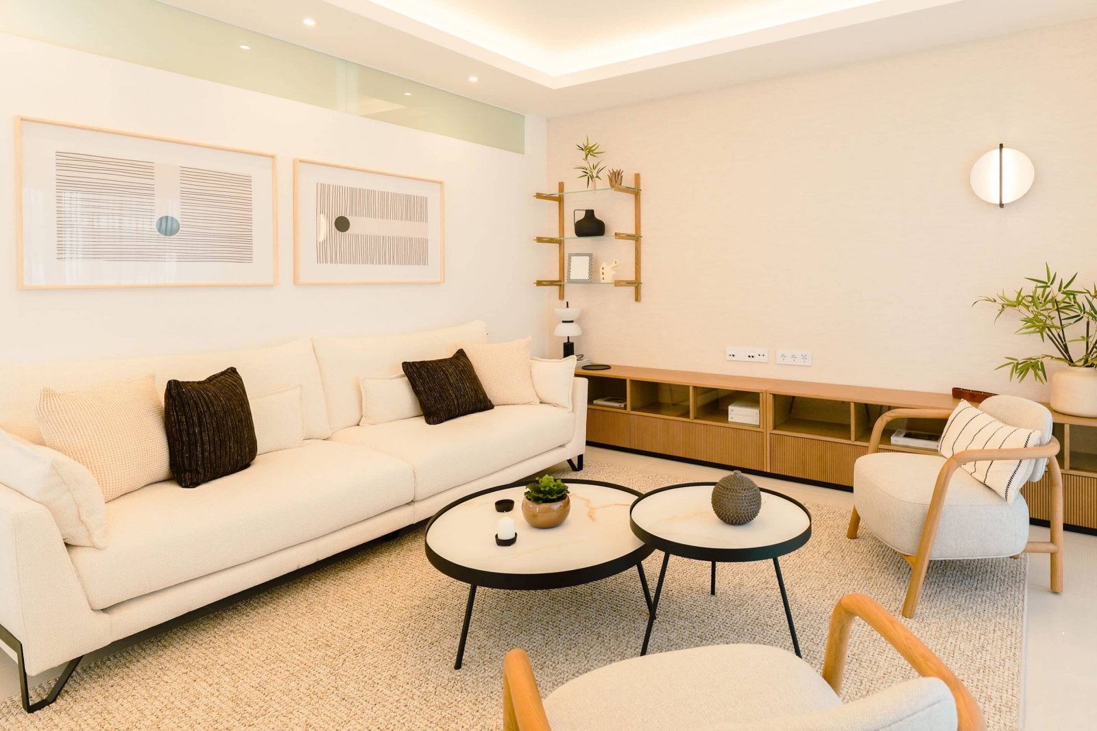 Nowoczesny bungalow nad morzem, basenem i ogrodem, Rojales