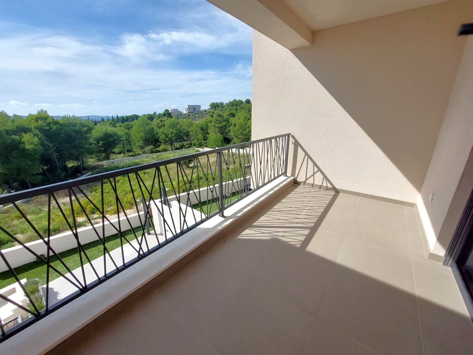 Luksusowy dom w zabudowie bliźniaczej z basenem i panoramicznym widokiem na morze Vodice
