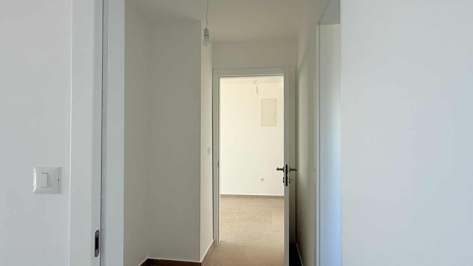 Nowoczesny apartament z widokiem panoramicznym i dwiema piwnicami, Vodice