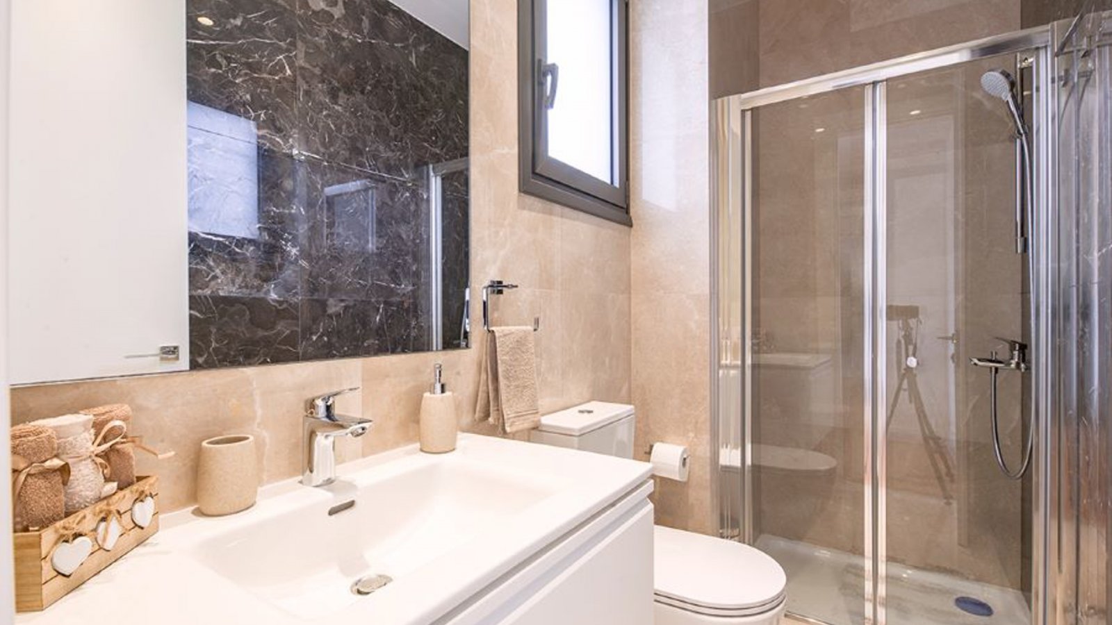 Luksusowy apartament z trzema sypialniami, nad morzem i w parku Dasoudi, Limassol