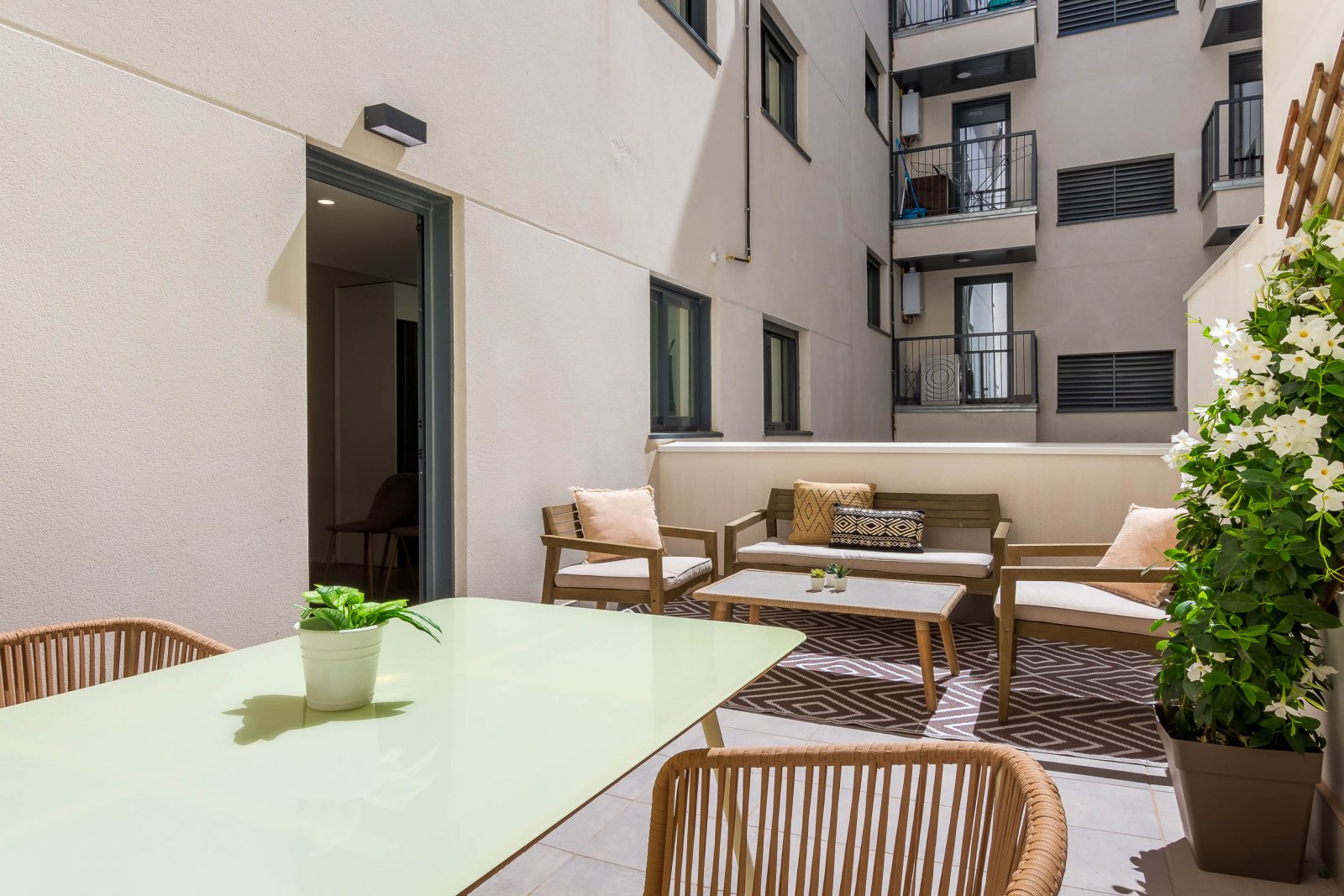 Nowoczesne apartamenty nad morzem, Las Lagunas de Mijas