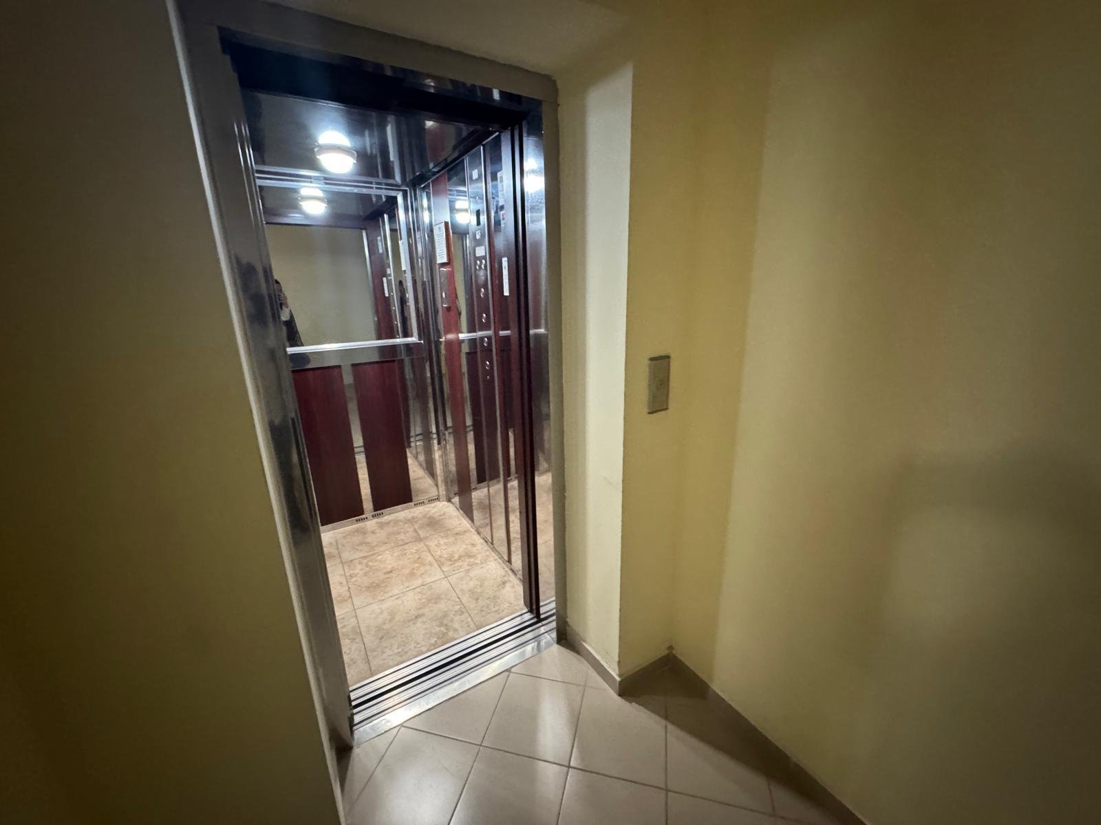 Umeblowane studio z widokiem na morze na sprzedaż w Royal Bay Residence, Sveti Vlas