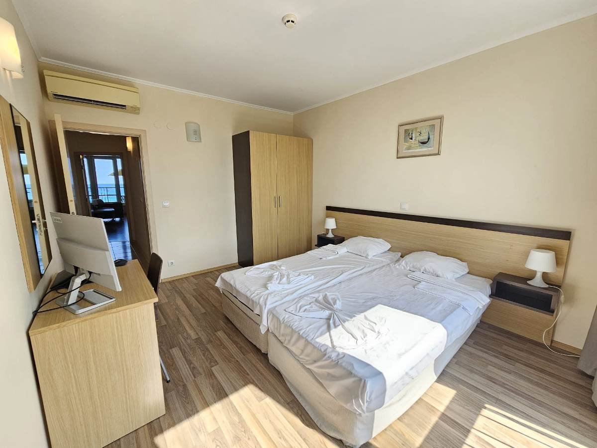 4-pokojowe mieszkanie z widokiem na morze i basen w kompleksie Obzor Beach Resort, Obzor, Bułgaria