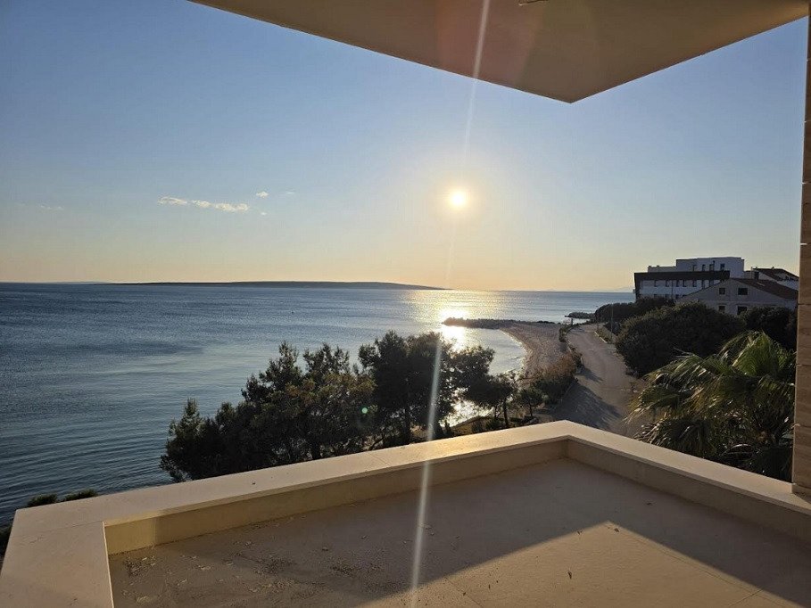 Apartament premium z ogrodem w pierwszej linii od morza, Mandre, wyspa Pag