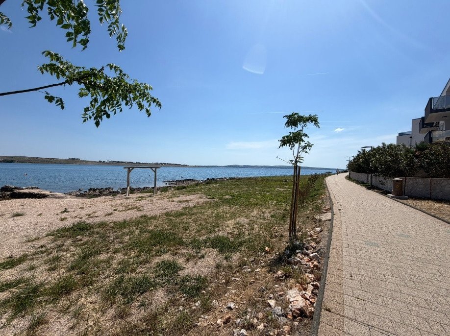 Luksusowy apartament typu maisonette z dwoma tarasami w pierwszym rzędzie od morza – Povljana, Chorwacja